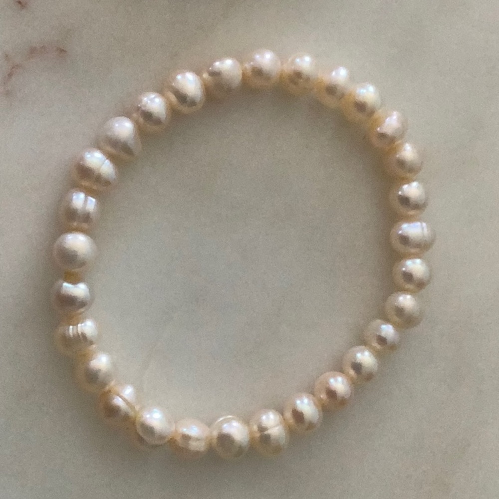 NWOT Natural cultured Light Peach Pearl Bracelet
